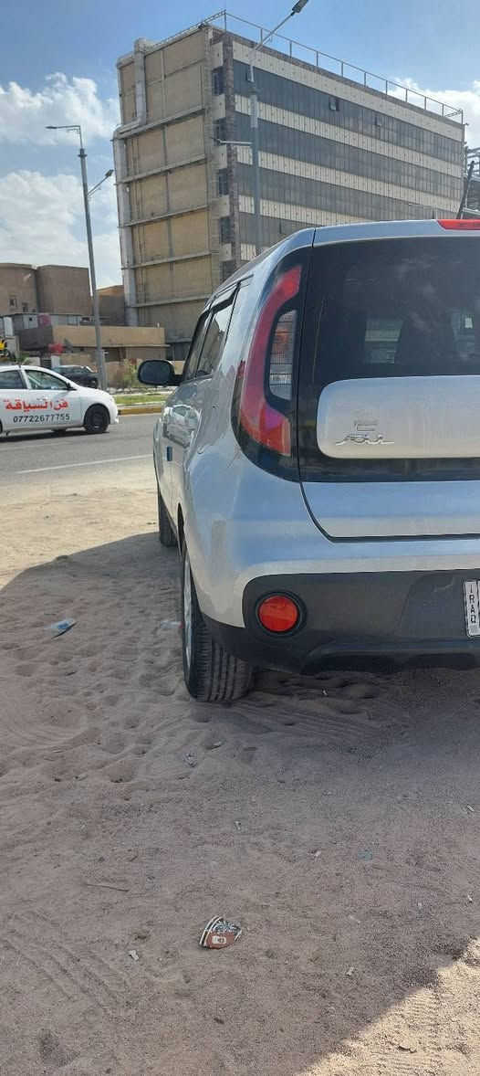 السلام عليكم
كيا صول وارد امريكي موديل ٢٠١٨

ماشية ٥١ الف

رقم بصرة بأسمي

سنوية منتهية

محرك ١٦٠٠

حادث بنيد ومدكر مبدلات وباب صبغ فقط

٣ قطع صبغ
للتواصل ***********
