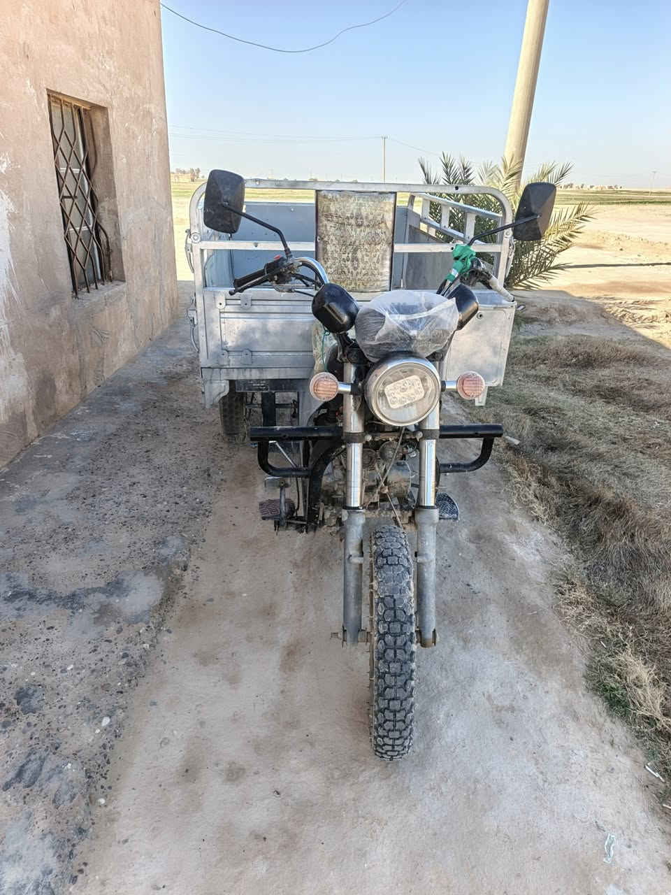 السلام عليكم ستوته دايوان للبيع موديل 16يرهم مراوس حسب القناعه كهرابائيات كله شقاله محرك نكره سلف تايرات جدد كير بوكس جديد السعر950وبي مجال العنوان صلاح الدين ناحية الحجاج ‏‪***********‬‏
