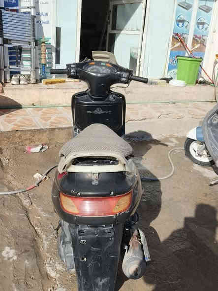 فراشه فحل للبيع مجفته اقل شهر دراجه كهربائيات شغاله عوزه بس باتري وتنظيف كابريته سعر 350 وبيه مجال مراسله خاص أو الاتصال على رقم تالي ***********
