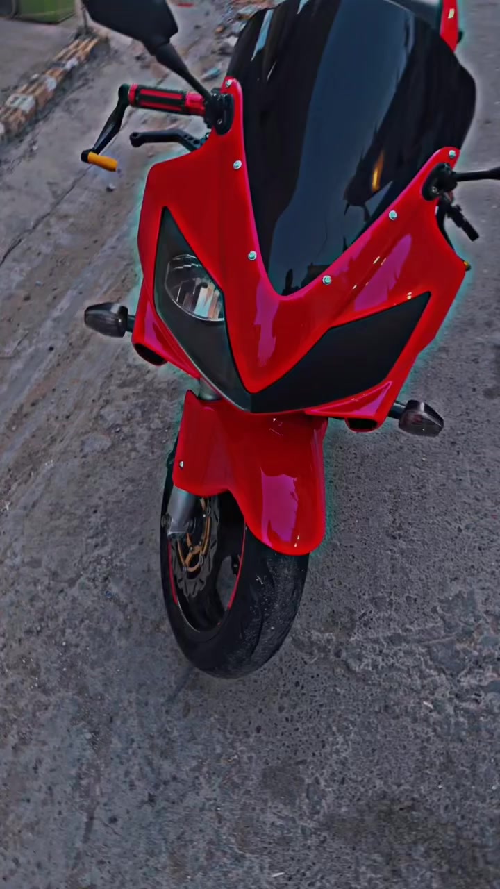 افوراي 2006 سكيورتي ماشيه 31 مشي حقيقي  مصبوغه عام للجماليه مو مال بياع شراي  وصورهه قبل الصبغ موجوده بس شخوط بيها    ومصبوغه صبغ يم سمكري حراري بعدها الدراجه بلگة مموشمه  الراديتر ولا طخه من كد النضافه لازلغ ولا ملعوب بلكهربائيات النضافه مال مكينه تحكم الصالنصه لبلاديه موجوده بعدها المبكنه بلصافوره مالتها مكفوله من كلشي جيب مصلح وتعال اعيد وكرر مال جناي بانزين عادي ماشامه الدراجه معتني بيها كلش هووواي الدراجه  مكان الدراجه الغزاليه ولنضافه امبينه بلحقيقه بعد احله شلعه شك الكاع ***********
