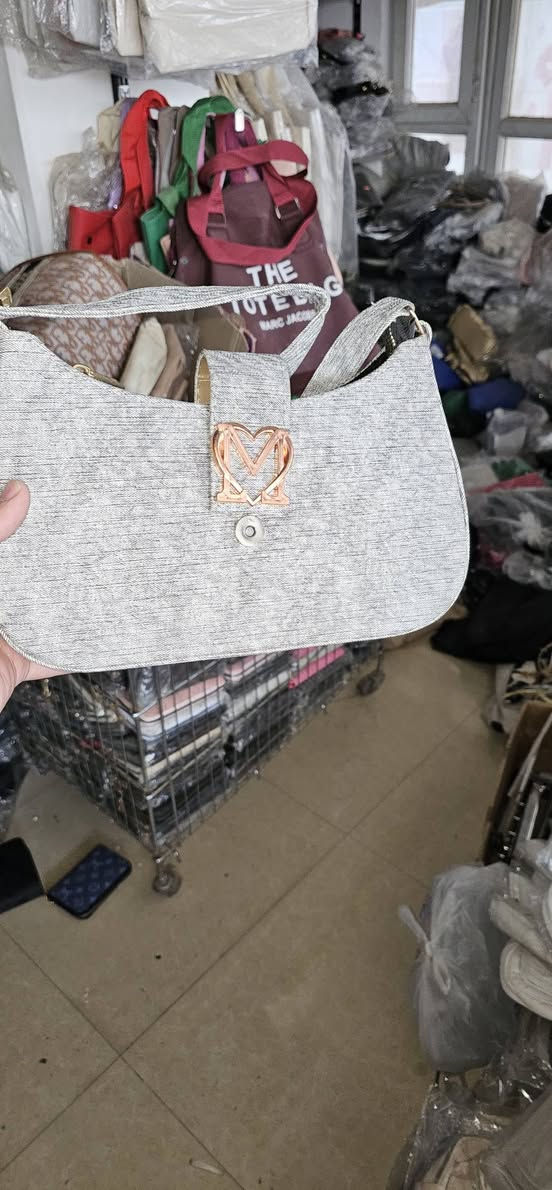 اي جنطة 5000


**إذا كنت صاحب هذا الإعلان وتريد حذفه لأي سبب، رجاءا أرسل رسالة إلى الدعم الفني**