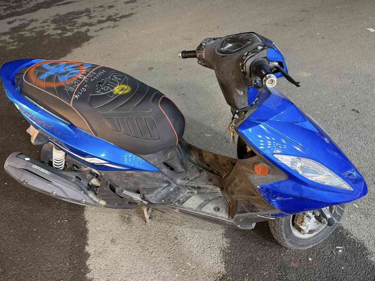 ⸻

🔴 للبيع دراجة GTR موديل 2016
الدراجة مال رمبة ومفولة

المكينة خرسه
الدراجه موضحه بالفديو ميحتاج احجي 
ماكو هيج نضافه بعد 
💰 السعر: 1,400,000 دينار
💬 بيها مجال قليل
📍 المكان: بغداد – ساحة اللقاء

اللي يريد يتواصل وياي خاص أو اتصال
الدلالين لا يتعبون نفسهم

***********
الموشراي ليتعبني
