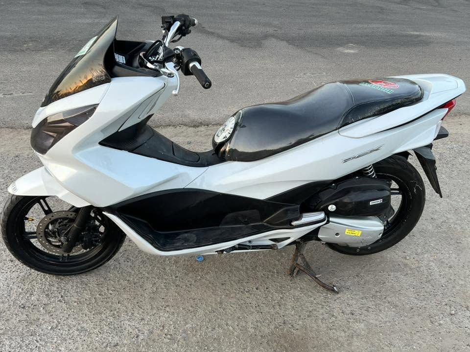 السلام عليكم pcx جيل ثاني ياباني  kf 150 حجم مكينه
مكينه بلاديه لا تبخير ولا تنقيص ولا شي مكفوله  

 جميع كهربائيات شغاله

 

السعر ١٤$ 

الرقم  ***********    مدينه الصدر
