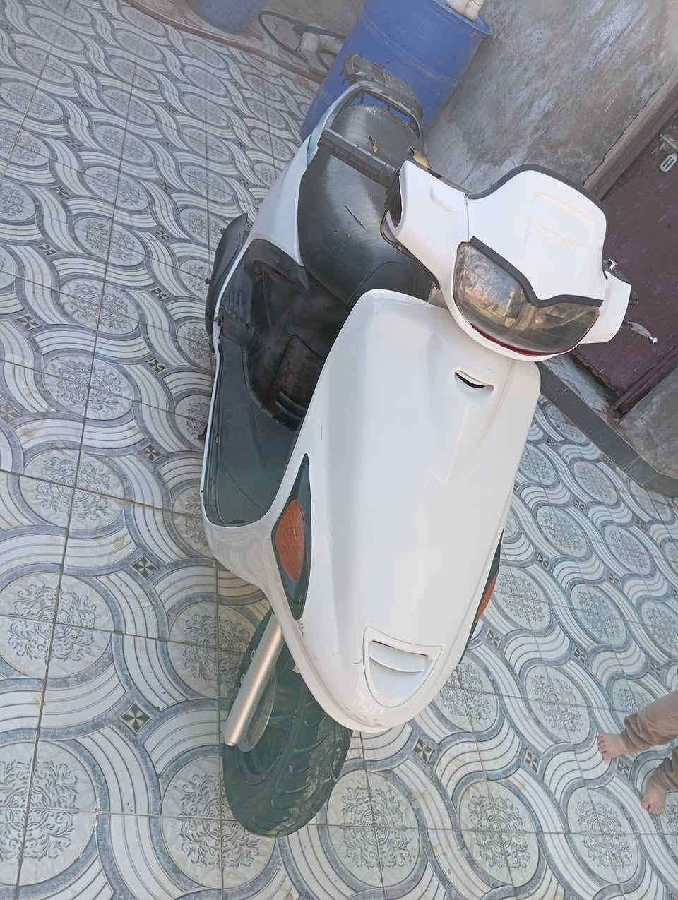 للهم صلي على محمد وال محمد ❤️ 
سلام عليكم دراجه فراشه فحل للبيع الدراجه كفاله عامه من كلشي حته المكينه كلشي بيها شغال سلف هندر اشاير يمنه يسره لايت عالي ناصي بك لايت خلفي شغال حساس بريك شغال كيج بانزين شغال كيج سرعه شغال الدراجه احله من الصور ونضيفه كلشش و سرعه ومعدل خير من الله سعرها(425)وبيها مجال مكاني ديوانيه قضاء الحمزة الشرقي رقمي *********** ملاحظه الدراجه صارها شهرين من نازله من الحاويه يعني جديده
