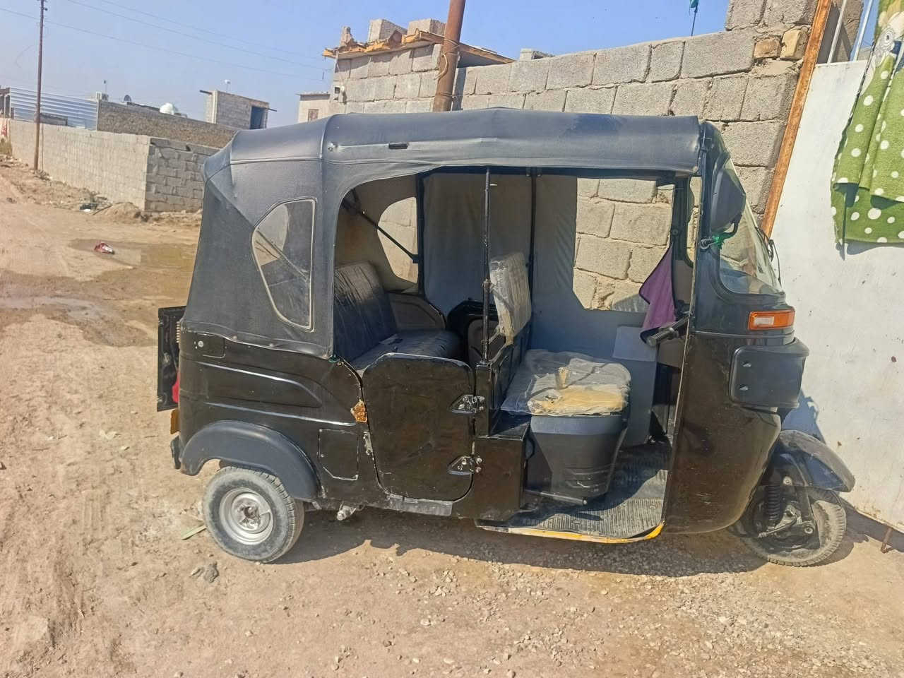 تكتك لبيع موديل 2021 رقم واسط عنوان كوت شارع نفط سعر 6600 شراي ينتصل ***********
