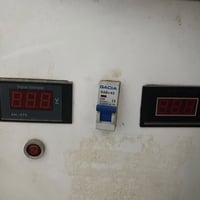 C40 • 40 أمبير • منظم كهرباء • بطارية • جهاز طوارئ • طاقة • كهرباء