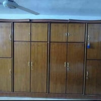 غرفة للبيع • بيها مجال • كرمة