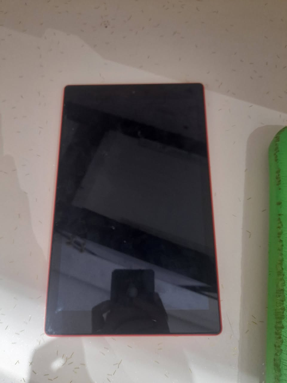 السلام عليكم ايباد لون احمر الامزون نضيف المساحه 32 والسعر 75وبي مجال المكان النجيبيه الفنجانيه رقم الهاتف *********** متوفر واتساب
