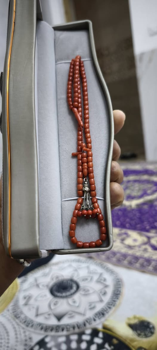 اللهم صل على محمد وآل محمد الطيبين الطاهرين 🕊️
هنا المرجان عنون الاصاله والجمال قطعه انتيكه متحفيه قديمه على الراغبين بالشراء التواصل خاص او اتصال *********** ميثم الساعدي
