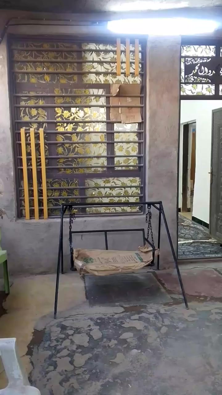 السلام عليكم ... متاح بيت  مساحة 200 مترطابو صرف البناء طابق. ونصف  . يحتوي على 5غرف 5في 4 مع استقبال ومطبخ 
وحمامات عدد2 
العنوان النهروان منطقة ال 7000 عالبره .للتواصال. على حساب الصفحة او الاتصال على الرقم واتساب فقط ***********
