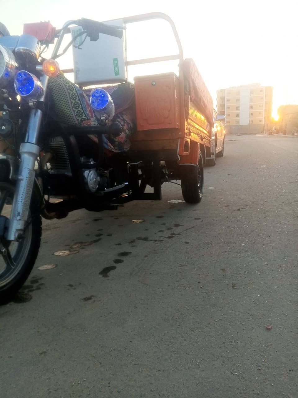 للبيع موديل 23 شراي يخابرني مكاني كربلاء ***********/***********
