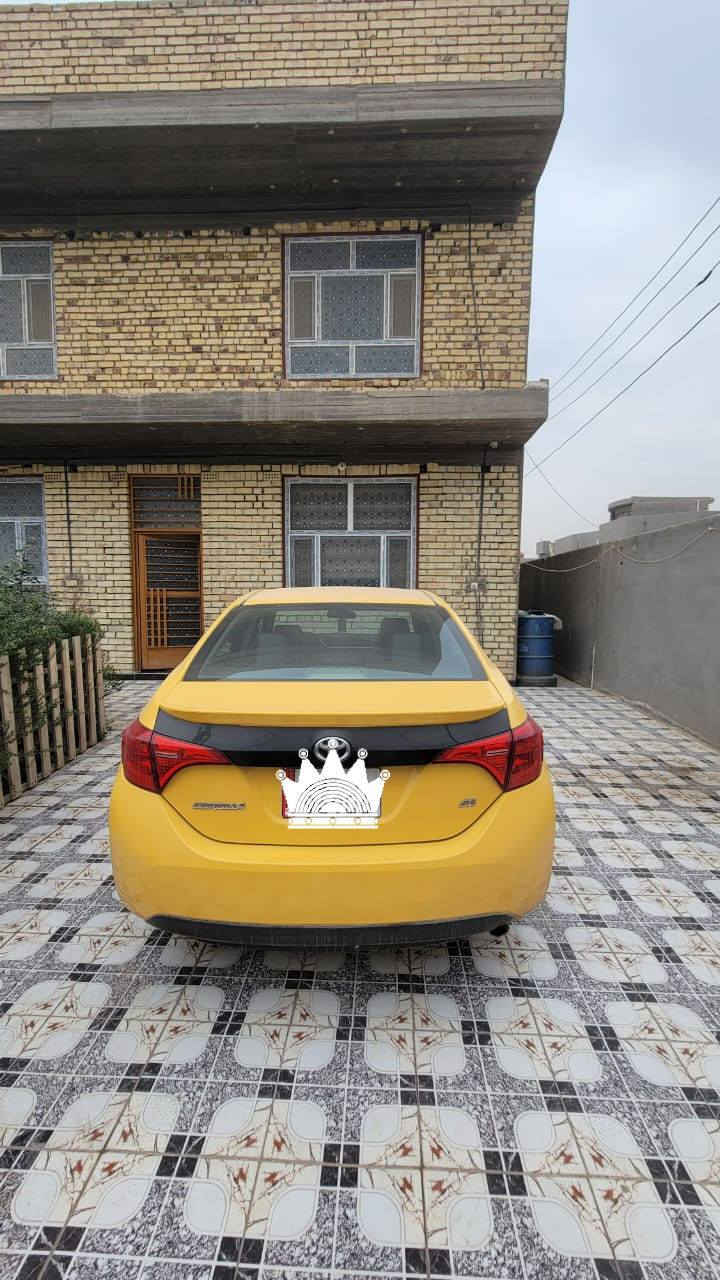 حياكم الله متابعينا الكرام تويوتا كورلا للبيع موديل 2018 SE. ماشيه 244 مايل وقابل لزياده وارد امريكي رقم بغداد دولي سنوية  بأسمي  والهزة  جديدة  لوحات  جديدة   سنويه جدد سيارة  جديدة بمعنى الكلمة  كير ممفتوح مكينه شرط  مكان سياره بابل  سعرة144 ورقة بي  مجال بسيط للشراي  يخابرني بيك خير اوتدلل   ***********
