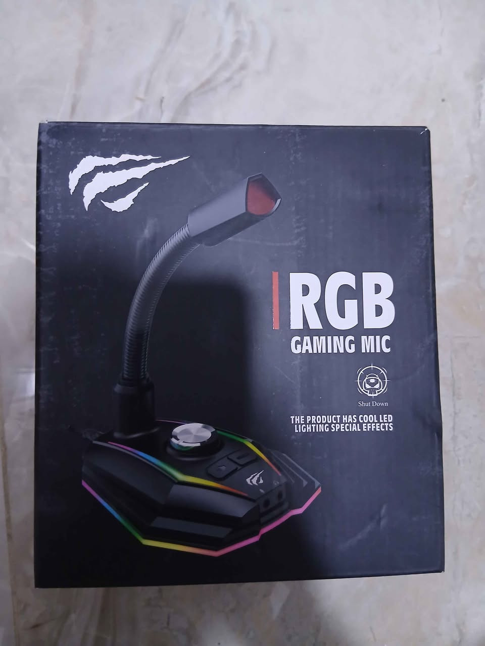 المايك براند معروف havit
الموديل: GK56
النوع: RGB Gaming Microphone
الحساسية: -36dB ±3dB
المقاومة: 2.2kΩ
استجابة التردد: 30Hz – 16kHz
تيار التشغيل: 150mA
نمط الالتقاط: Omnidirectional (يلتقط الصوت من جميع الاتجاهات)
قطر المايك: 6×5 مم
طول الكابل: 1.5 متر
التوصيل: USB
إضاءة RGB مع أوضاع إضاءة مختلفة.
يشتغل على جميع الاجهزه 
ويحتوي على تغيير اصوات اثنين مكسرات صدى وصوت رجل وصوت طفل وتحكم كامل بمدى الصوت بغداد, العراق


**إذا كنت صاحب هذا الإعلان وتريد حذفه لأي سبب، رجاءا أرسل رسالة إلى الدعم الفني**