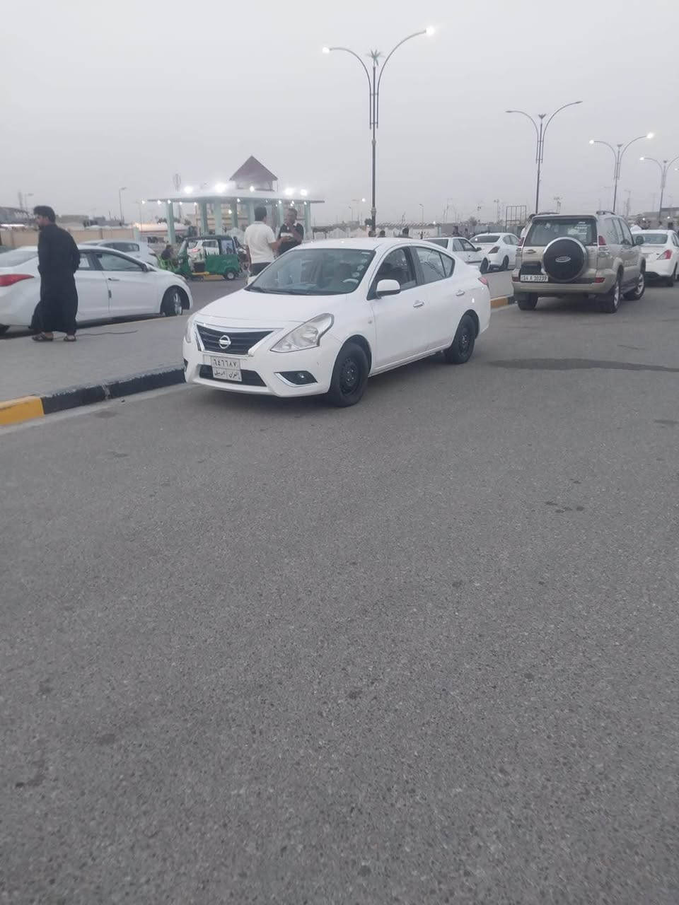 سني هندي مديل 2021 السيارة ب100 وبيه مجال تفاصيل السياره يم هذه الرقم  *********** البصرة, العراق

