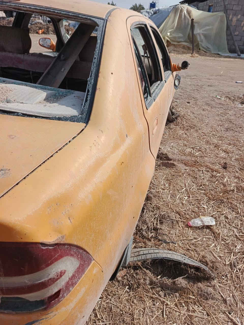 جيلي سي كي موديل ١٣ باسمي سنويه ساقطه الماني مشروع وطني مامطلوبه لا غرامه ولا هيئه متروكه مكينه ماتشتغل كشره مكفوله كير حداديه تايرات حته تبريدها جاي يشتغل هسه ابيعها كوم حديد قفلها ٦ ورقات الشراي يتصل ويدلل***********مكلف بلنشر
