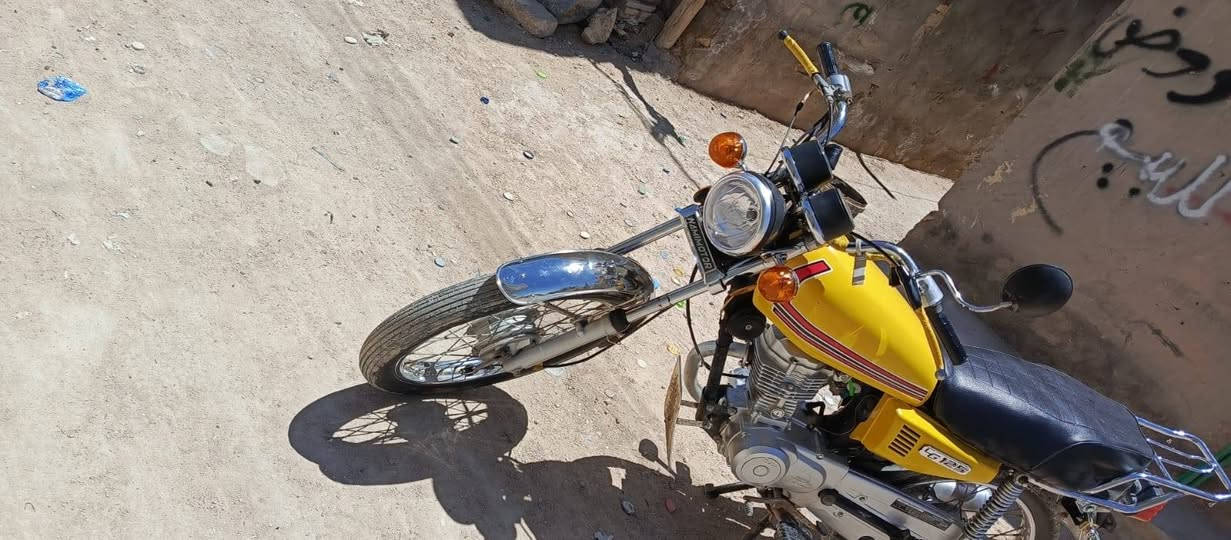 درجة للبيع مديل 21 مكينه مامفتوحه دراجه فول المكان نجف تصال عل رقم *********** (800 وبيها مجال
