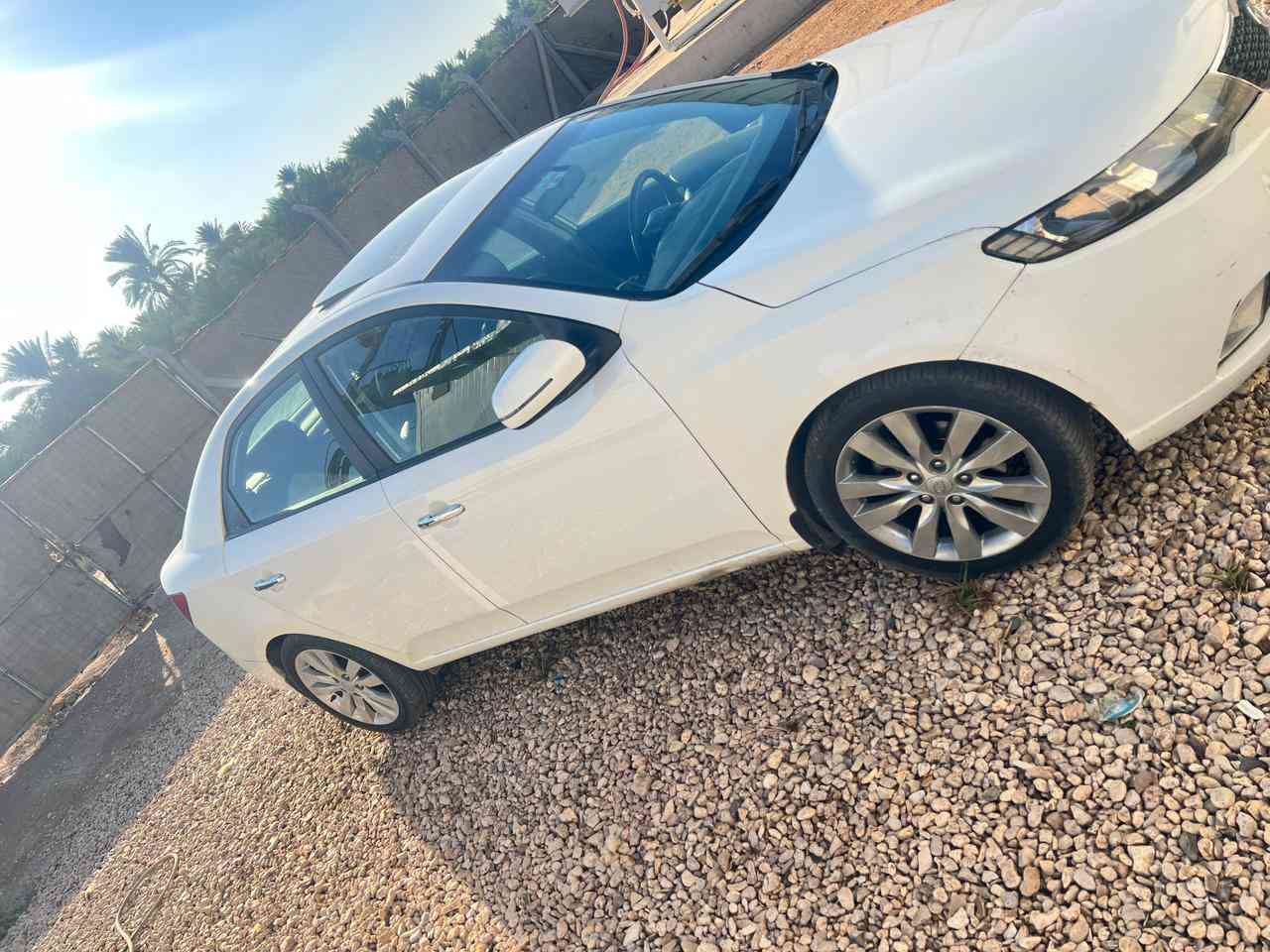 السلام عليكم سياره سيراتو لللبيع موديل 2012
فول مواصفات السونار كدام عينك 
السعر شده وبيها مجال بيع مستعجل 
للاستفسار اكثر ‏‪***********‬‏
