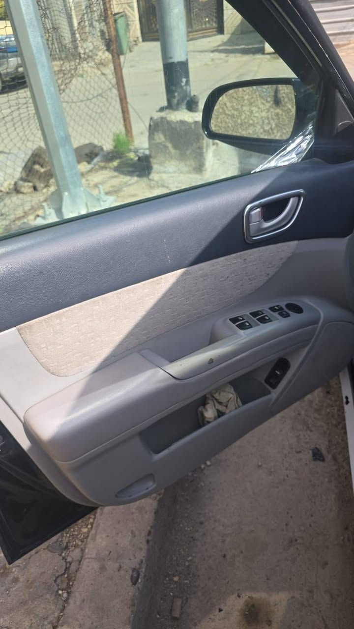 سوناتا موديل ٢٠٠٦ محرك ٣٣٠٠ وارد امريكي تخم تاير باتري جديد محرك وكير خير من الله صدر نص عمر مصبوغه حزام الجماليه البجم محدث ٢٠١٠ السعر ٨٠ وبيها مجال المكان الشعب رقم ***********
