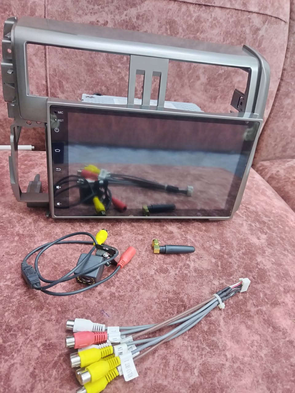 السلام عليكم
شاشة سيارة لاندكروزر برادو من موديل 14 إلى 17 المواصفات من ضمن الصور امزون بريطاني جديدة السعر ٧٠ الف


**إذا كنت صاحب هذا الإعلان وتريد حذفه لأي سبب، رجاءا أرسل رسالة إلى الدعم الفني**