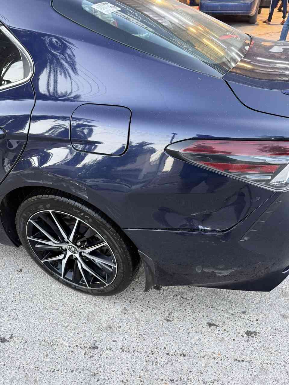 كامري 2022 SE  ماشيه 140000kmرقم اربيل ضررها باميركا جامة مكسورة فقط ضررها عندي بالعراق موجود بالصور مابيها ولا چيك مشتغل بالدشبول ✅
 رادار امامي مانع تصادم حساسات خلفي امامي فتحة سقف 
مانع انزلاق شفتات ستيرن سنوية لحد 2031 
كلشي بيها على وضع الشركة شواصي دواخل مكفول 
غير الدهن ما مبدل بيها شي 
سعرها 200 وبيها مجال لليشتري 
*********** بي واتس آب 
***********
ورقم الشاصي موجود تكدر تشوف ضررها وتتاكد
