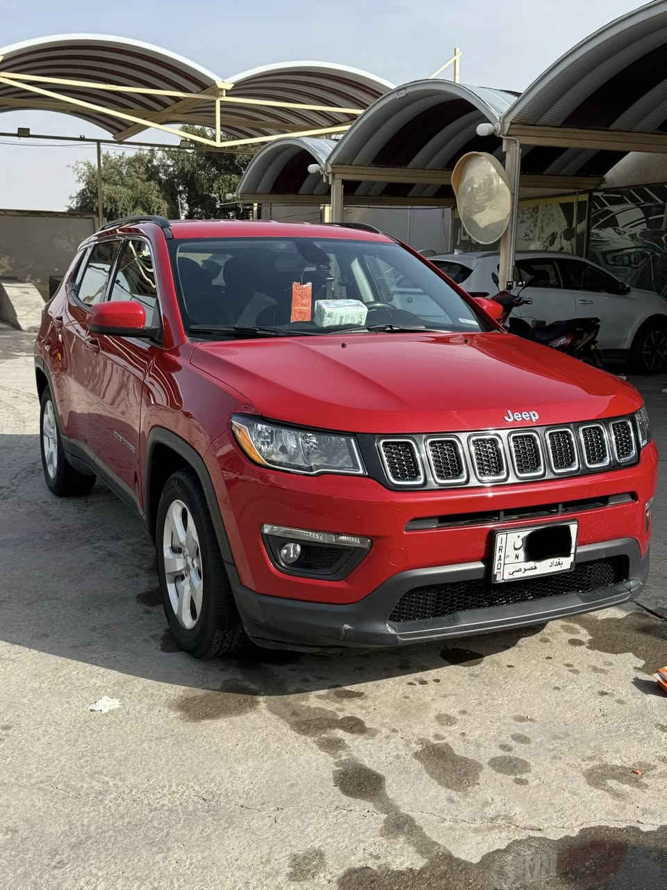 🚘 للبيع جيب كومباس jeep compass 🚘
موديل: 2019

اللون: احمر (🔥)

عداد المسافة : ٧٧ ألف ميل فقط

المحرك : ٤ سلندر ٢.٤ L

الحالة: نظيفة جداً 

الرقم : بغداد تحويل ثاني يوم

المواصفات: لاتيتيود معروفة مواصفاتها  +شاشة كبيرة + كاميرا خلفية

السيارة خير من الله بچم كبس محرك وكير بشرط 

من البيت للعيادة 

صور الحادث مرفقة 

رقم الشاصي : 3C4NJCBB6KT855181

📌 ملاحظة مهمة:

السيارة وارد امريكي

حادثها باب خلف السائق فقط ومبدل نفس اللون مطابق

بيها رصعات بسيطة بالجاملغ الامامي عكس السايق 

السيارة بحالة ممتازة وتشتغل 100% بدون أي مشاكل 👌

جاهزة للفحص، وما تحتاج شي نهائياً.

مكان السيارة الانبار - الخالدية 📍

السعر : اترك تعليق يوصلك خاص 💵

📩 للتواصل خاص: ‏‪***********‬‏ أو تعليق 

سبب البيع شراء سيارة اكبر 

#سيارات_للبيع

#جيب_كومباس

#سيارات_أمريكي

#جيب

#فرصة_ما_تتعوض

#بيع_وشراء_سيارات

#معارض_السيارات
