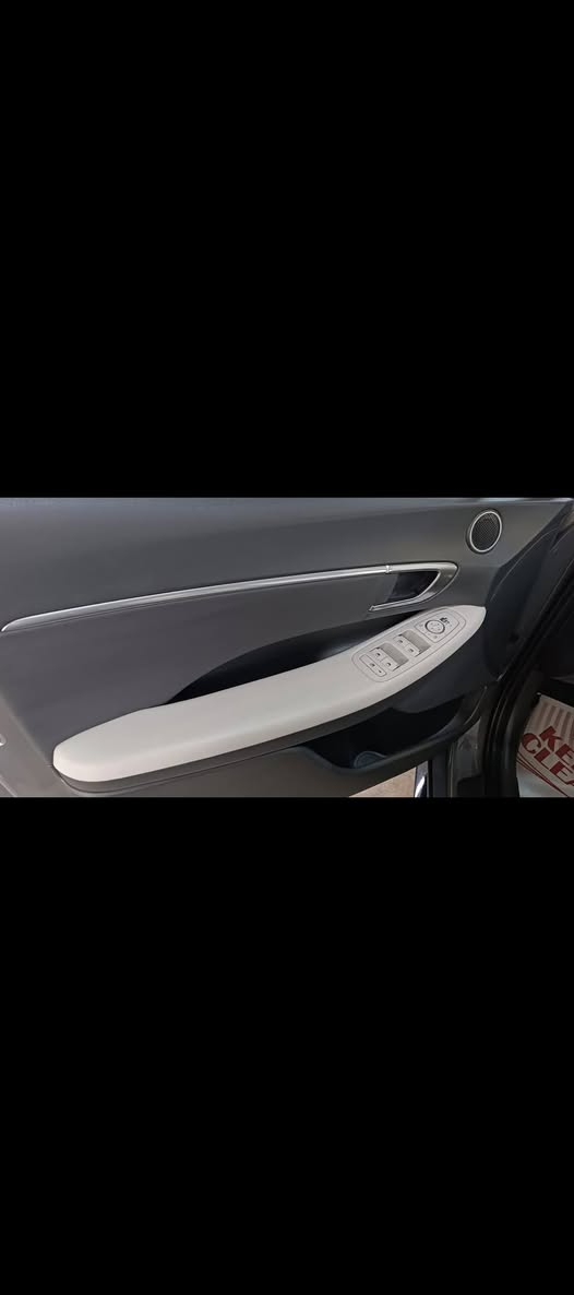 سوناتا sel 2023
محرك 2500 
ماشيه 36 كم
مواصفات السياره
*دخول ذكي 
*تشغيل عن بعد 
*رادار امامي وجانبي 
*نقاط عمياء 
*كامره خلفيه
*تحديد مسار 
*قياده ذاتيه 
*هاند بريك بصمه 
*اوتو هولد 
* نضام القيادة درايف مود ( أربع وضعيات) 
*بصمه
*كير أوتو + عادي
*مانع انزلاق
*مثبت سرعه 
*نضام ABS
*حساس أطارات 
*رادار جانبيه
*رادار نقط العمياء
*رادار الخطوط البيضاء 
-AUTO HOLD
*ويل ‏كب   
*  فول تحكم ستيرن   
*بلوتوث + aux + usb
* بريك  بصمه
*ليت لد -أربع عدسات
*رقم بغداد جديد 
الاستفسار انتصال على رقم
***********
