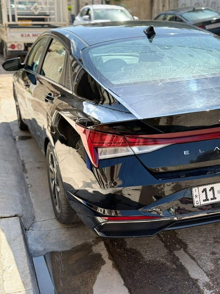 النترا 2023 هايبرد مكينة 1600
السيارة فول مواصفات فتحة بصمة كشنات تبريد حساسات تحديد مسار مثبت سرعة سيارة فول الفول مواصفات ما تخلص 
رقم بغداد السيارة السعر 133$ 
حادثها موضح بالصور بابين عكس السايق تبديل ونفس الليبل + الكشر بي ملاحظات بسيطة 
مكان السيارة بغداد 
التواصل واتساب ***********
