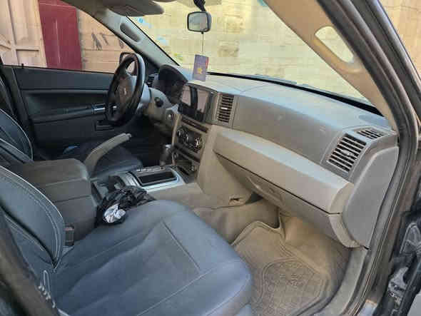 السلام عليكم
جيب لاريدو ٢٠٠٧
صبغ عام 
شرط المكينة  والكير وتبريد 
طخم تايرات جدد
شرط التحويل 
السعر قفل من الاخير 78 ورقة
عليها غرامة 5 اوراق ينزل من سعرها
العنوان موصل 
للا ستفسار 
***********
***********
