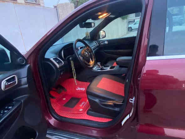 جيب مديل 2017
وارد امريكي بدون حادث

مواصفات لاريدو 
شاشه 
كامره تحمكات جهتين 
تثبيت سرعه 
توقف ذاتي 
وباقي مواصفات الاريدو معروفه
مكينه 6سلندر 
مكينه كير مكفولات
تخم تاير صدر جديد 
السياره جديده وحلوه مابيهة نقص 
معروضه 240 
عنوان بغداد شارع فلسطين 
***********
