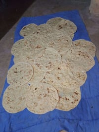 ٥٠ رغيف • خبز حار • لا تلغي الحجز