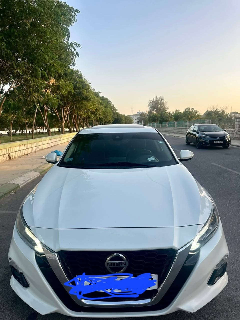 السلام عليكم/نيسان لتيما موديل ١٩ لون ابيض مواصفات فول واحد على واحد بسمي وكاله عامه بدون ضرر بدون ايرباك كلهن سليمات جاملغ سرقه فقط مكفوله كفاله عامه فئه sv بصمه تشغيل بصمه أبواب بصمه سايد ابريك تحكمات كشن كهرباء تبريد تدفئة كشنات نفخ كشن تبريد أمامي خلفي كامره خلفيه فتحه سقف سلايت موصفات بعد بيه امفوله إتصال عل رقم ***********
