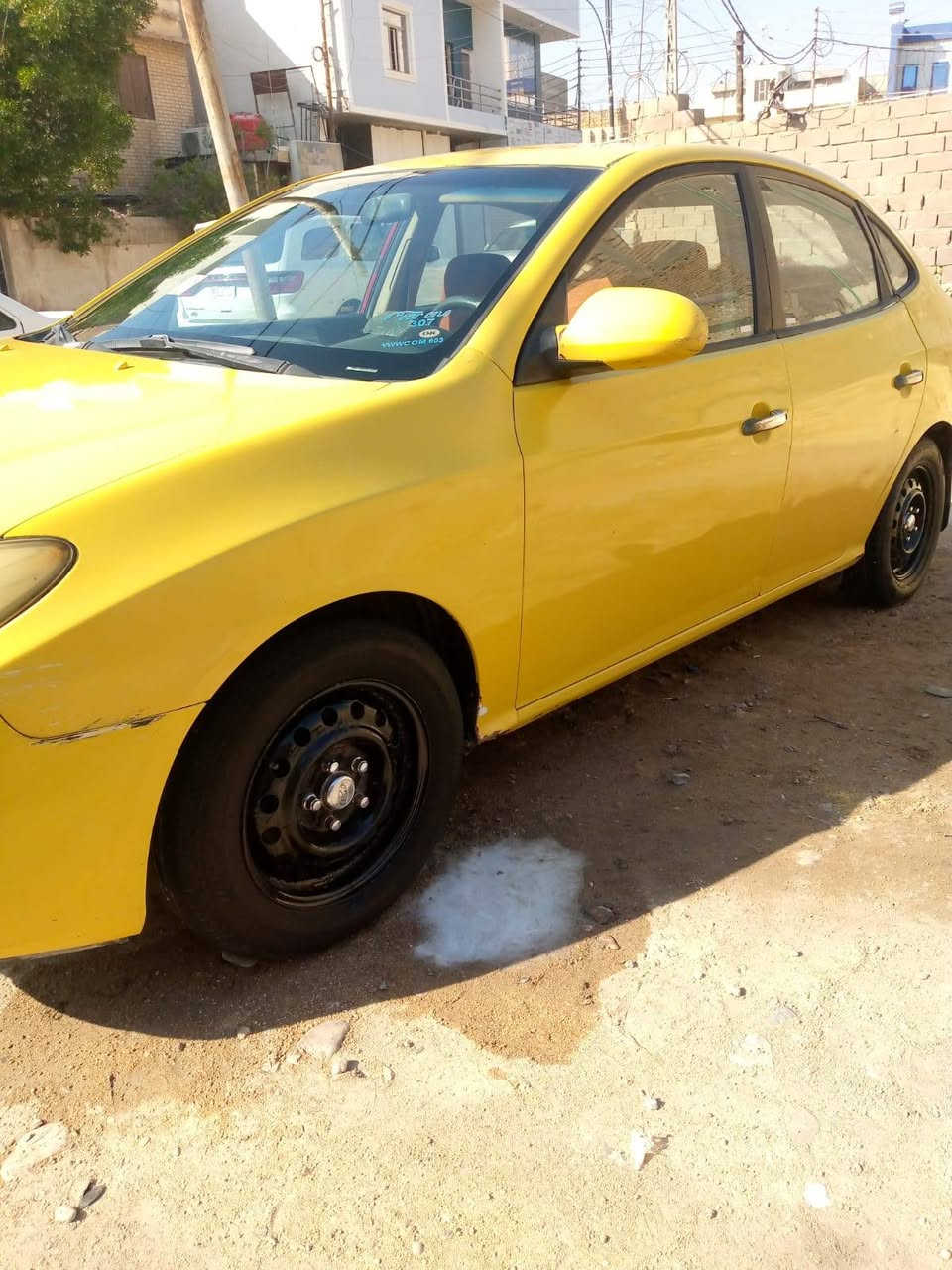 السلام وعليكم النترا صابونه 2008 وارد امريكي ضربتها جاملغ خلفي مكينه جديده كير جديد منظومه تبريد جديده حداديه نص عمر تايرات نص عمر  السياره مصبوغه لون اصفر العنوان البصره رقم ذي قار ألماني باسم ابن عمي بل بصره
 السعر 80 ورقه وبيها مجال 
للأستفسار *********** مكينه 2000
