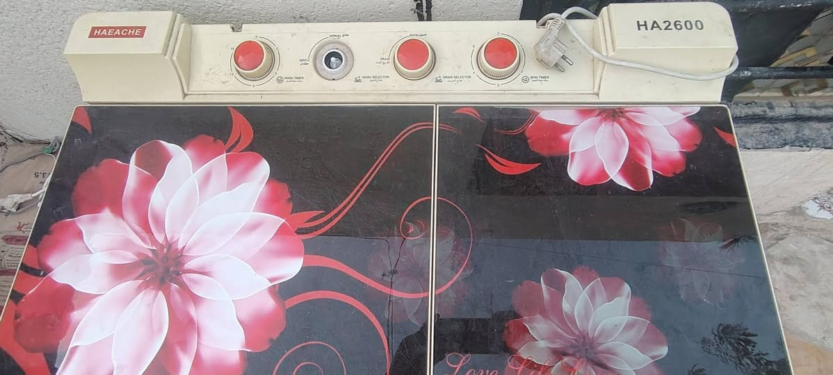 للبيع غساله سعر ٨٠ على شرط وطباخ غاز سعر ١٠ وبراد سعر ٧٥على شرط وشافطه مال مطبخ سعر ٣٥ ومعرض سعر ١٠ تواصل واتساب ***********
