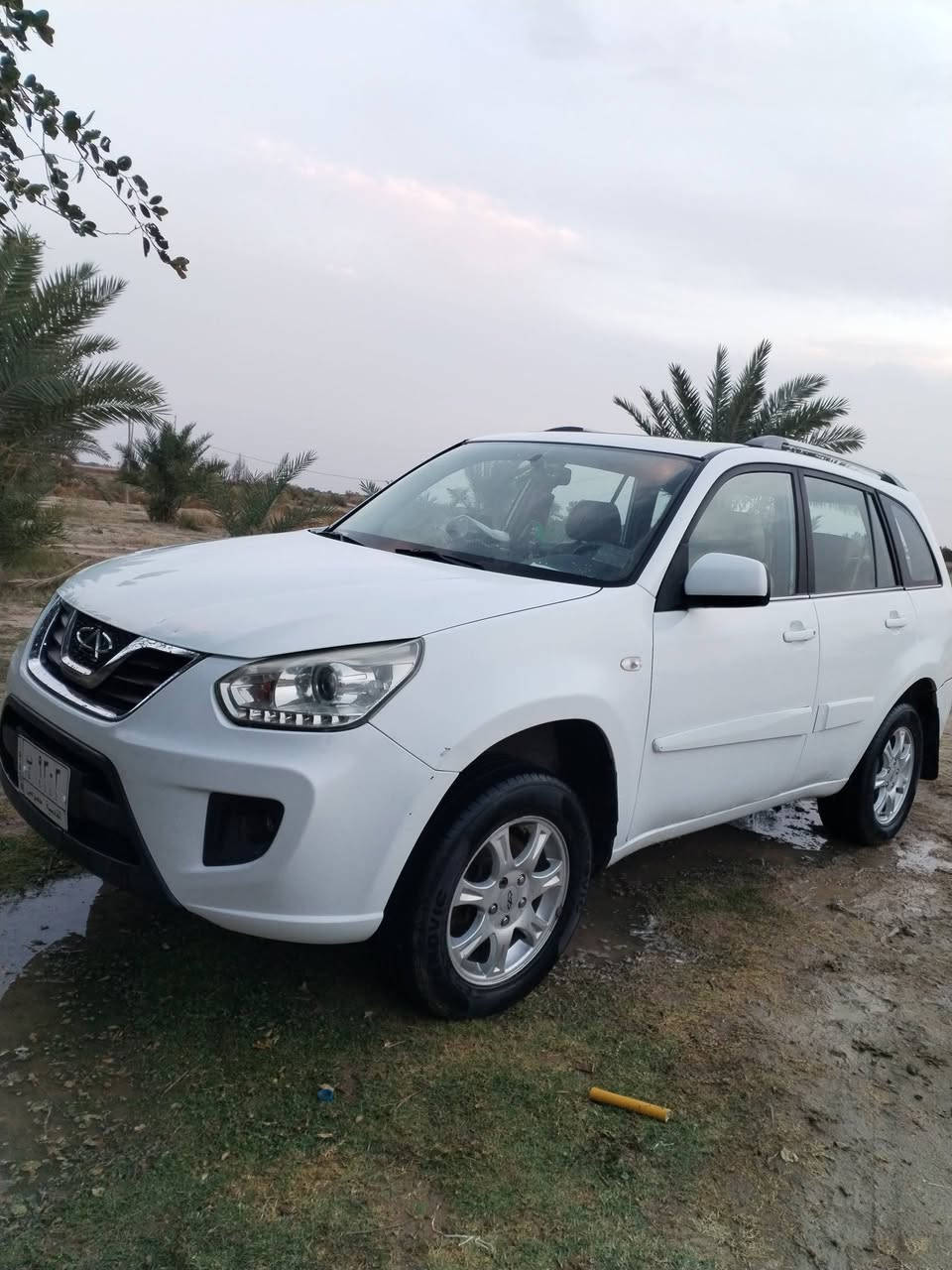 السلام عليكم 
شيري تيكو ٢٠١٣ للبيع مكفوله من أي ضربه  أو تبديل  السياره حلوه كلش تبريد حداديه كير مكينه مكفولات  رقم قادسيه السياره جاهزه مابيها اي نقص 
السعر 60$ وبيها مجال 
مكاني الدوانيه قضاء سومر
الاتصال على الرقم ***********
