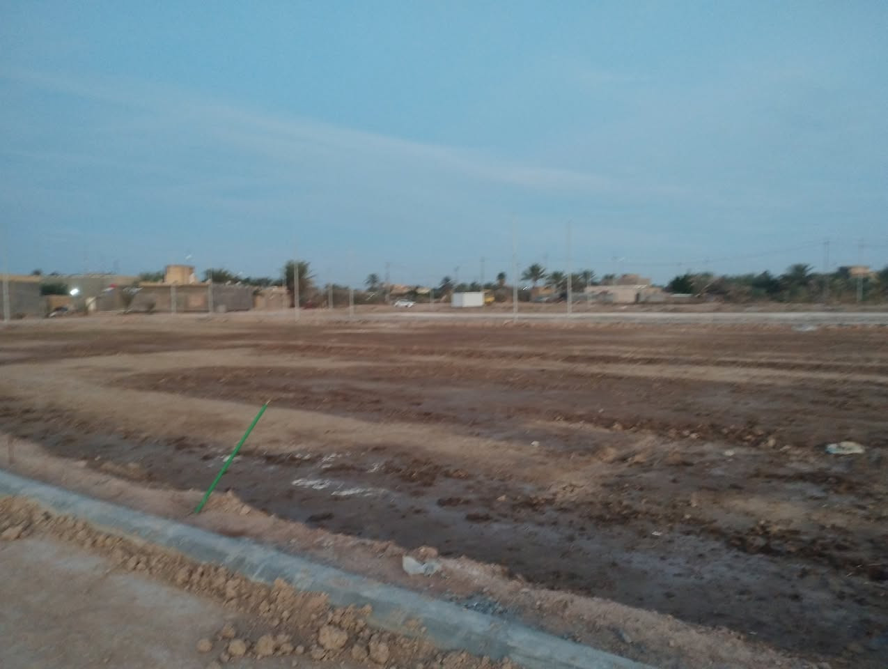 قطع زراعي سند 25 من مساحه 100متر الى 500متر خلف بانزين خانه مال الرميثه كافه الخدمات حتى تبليط وقريبه على الشارع العام مباشر وسعاره مناسبه ***********
