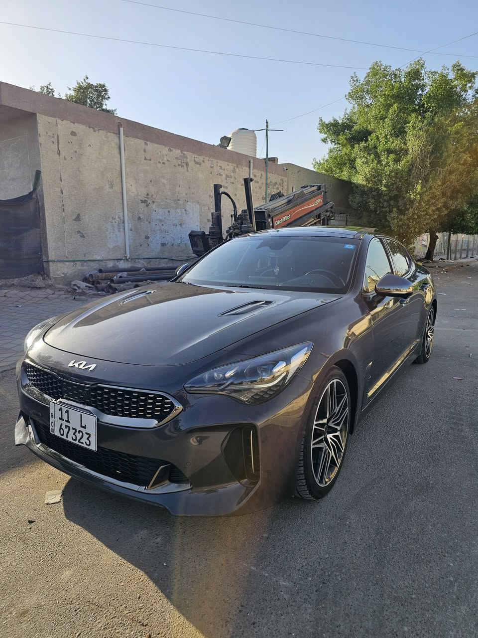السلام عليكم
كيا ستنكر 2023 للبيع
السيارة فول مواصفات GT2  1/1
السيارة اعلى فئة بسيارات ستنگر 
بانوراما خمس كامرات بصمة شاحن لاسلكي مريات شفط مرايات قلابة كشن ذاكرة صندوق كهرباء گير طيارة كامرة 360 درجه نظام صوتي استوديو خمس عدسات لايت زنون لايت لد نهاري حساسات امامية خلفية مكينة 6 سلندر مكينة 3300 تيربو كشنات جلد تبريد قطعتين تدفئة ستيرن كشنات تدفئة تبريد مانع انزلاق سايد بريك بصمة سستم صوت  وباقي هوايه مواصفات بيها السيارة وراد امريكي صور الحادث منشورة بيها بس جاملغ امامي فقط بدون دواخل والباقي مكفول 
مكاني بغداد 
السعر 220$ 
***********
***********

