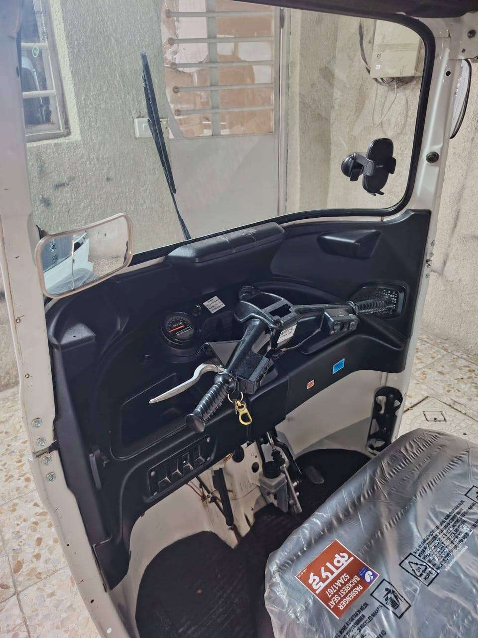 سلام عليكم تكتك٢١ كفاله عامه بيه بس
دوس رقم وسنويه نكليزي تكتك مابيه صبغ لاصفاح والا لغود تخم تاير كهربائيات 
كله شغاله تكتك مال محل عنواني البلديات الصحفين ***********
