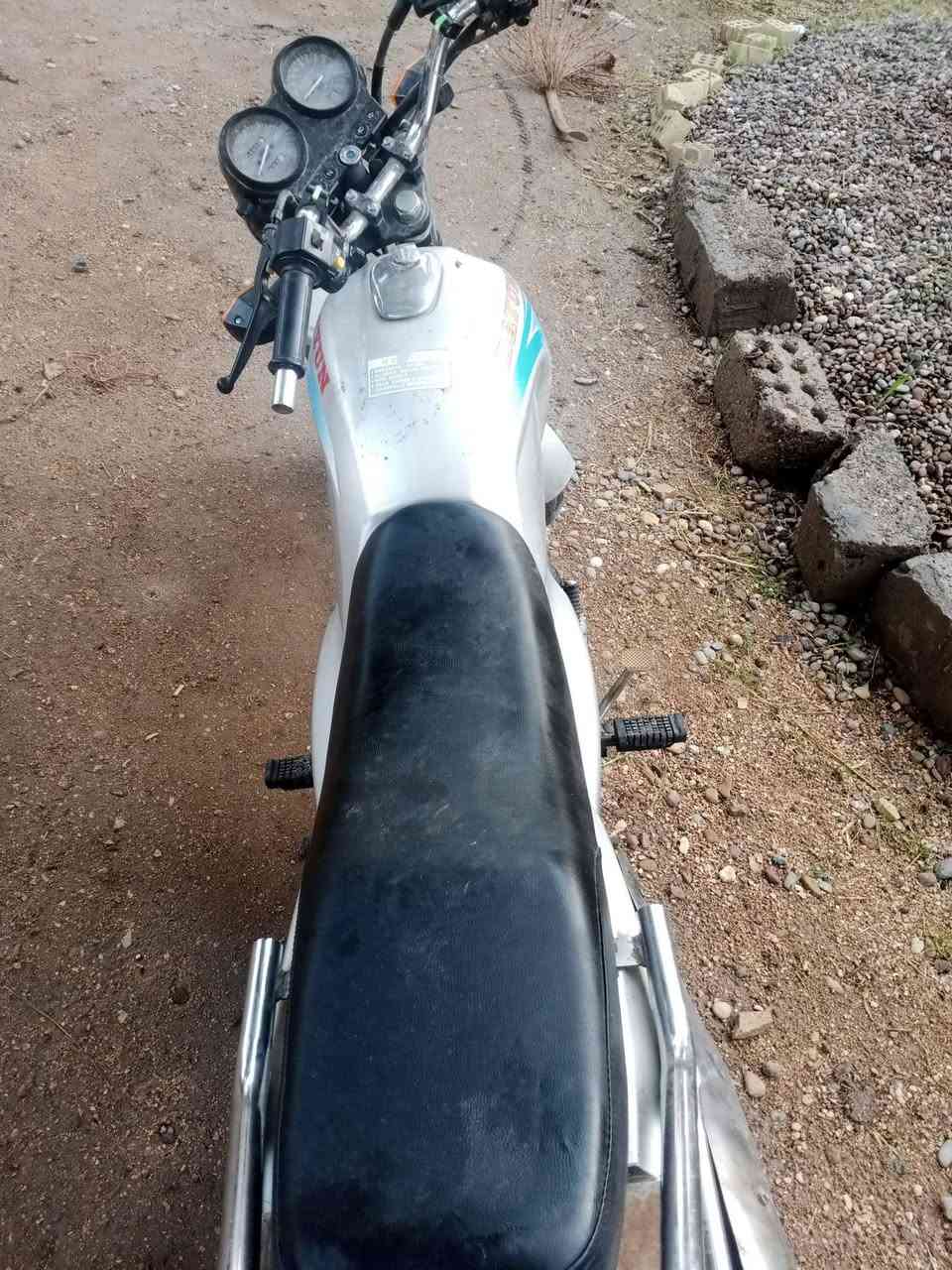 دايوان عضم 
كلك بدون وراق مكفواله من سرقه 
موديل 22 رقم شاصي موجود 
دراجه حلوه ونضيفه مال جناي 
بابل محاويل 
سعر  657وبيه مجال قليل 
***********

الموشراي لا يتعب
