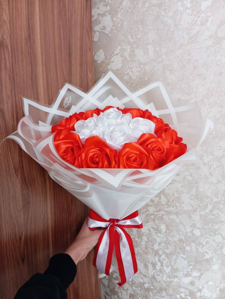 لبيع الورد يوجد خدمه توصيل داخل جلولاء و خارج للحجز واتساب ***********
