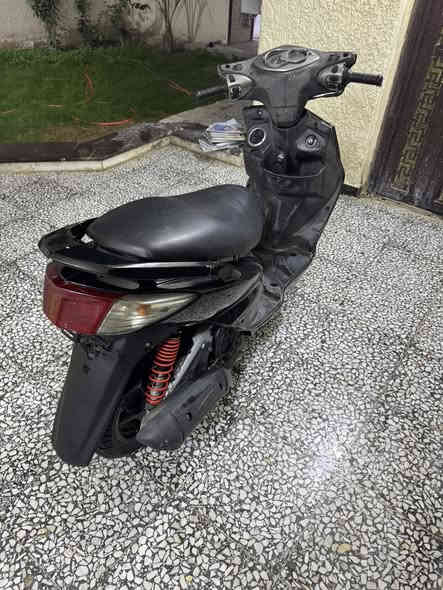 السلام عليكم سكنس فحل مكينة ناعمة نگرة سلف هندر كهربائي اشاير كلها شغالة دبل إشاره هم كفرات كلها مختمة ختم واحد شرط ☝️ شرط بلادية شلعة معدل اشك الكاع وتخم تاير جديد امامي وخلفي والدراجة بلادية اديرلها كله محسن والدراجة خير من الله والمو شراي لا يتعبني عنواني بغداد المشتل المعلمين السعر 650 وبيها مجال سهلة ما موجود فيس الواتساب***********
رقم الهاتف ***********
