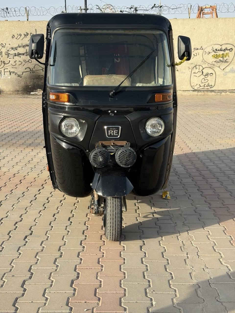 سلام عليكم شباب تكتك للبيع موديل 22 رقم وسنويه جاهزه فقط استلام الوحات مكفول فقط بيها ضربه صغيره بالبكلايت وعالجتها بالبارد المحرك مكفول شرط الفحص
رقم// ***********
