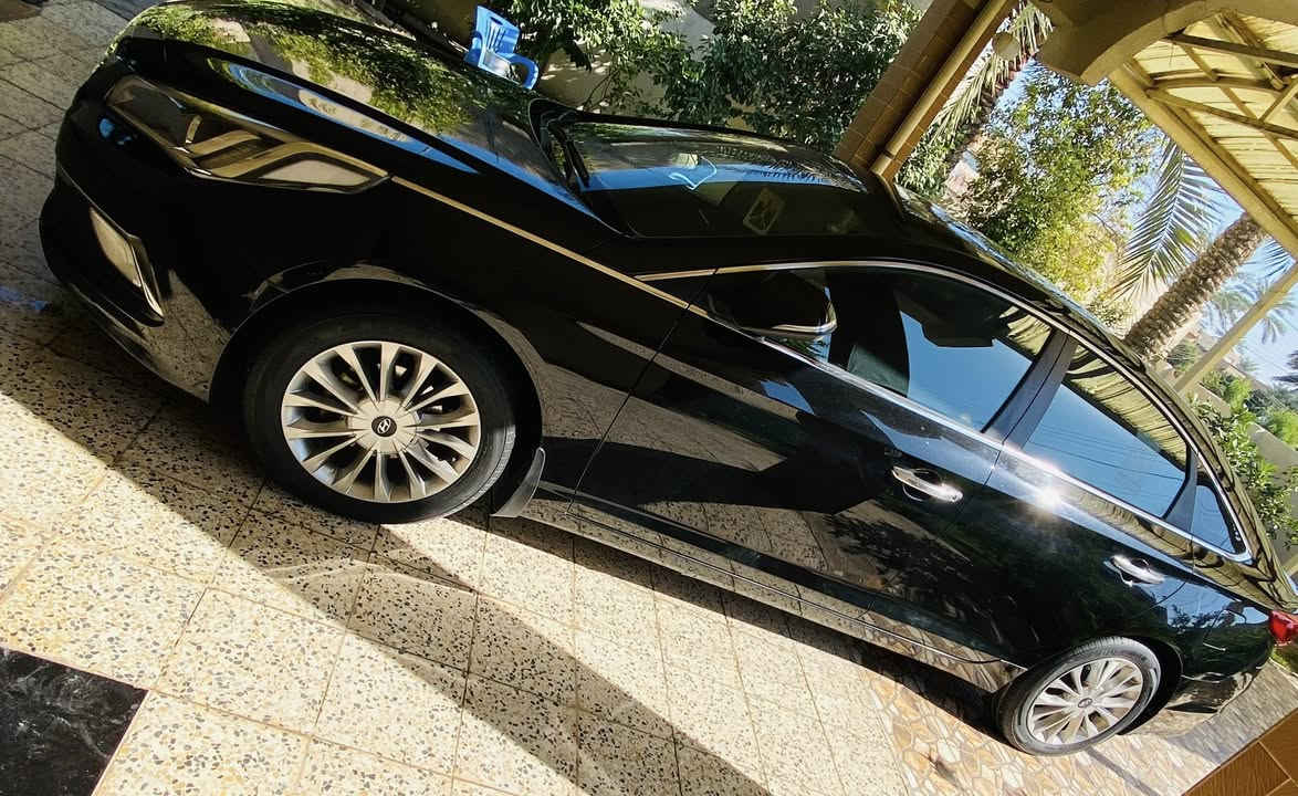 سوناتا 2018 خليجي / ماشية 89 حقيقي
كفالة عدى ملاحظة بسيطة 
كير مكينة صدر حدادية كله كفالة 
بسعر مناسب // بسعر 2015 

***********
