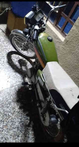 سلام عليكم دراجه 4 كير للبيع مكاني بغداد شهداء البياع رقم الهاتف *********** دراجه ابيعلكياه بعتبار كايمه لان يحتاجلها فشك مكينه قيم واخذ باليرضه الله
