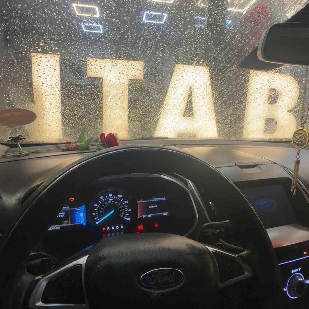 فورد ايدج تيتانيوم. موديل٢٠١٧
بصمة تشغيل عن بعد 
اربع ابواب بصمة صندوق شفط
فتح الصندوق دوگمە وجلاق 
كشن  جلد تحريك  كهربائي و ميموري لثلاث مراحل
كير شفتات و سبورت و ال D

ضرر السيارة. 
قطعتين بدون دواخل
بونيد وباب سكن. الضربة مقدمة البونيد. 
محرك ٤ توربو  
السعر133

للاستفسار *********** كركوك, العراق
