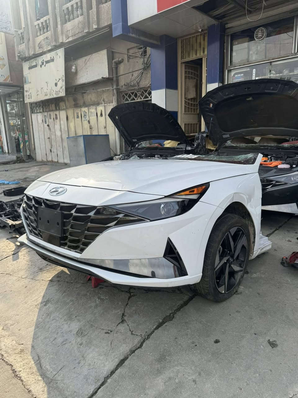 بسم الله الرحمن الرحيم 
على بركه الله 
تم اليوم وصول 
النترا 2023 
سيارات كامله
النترا 2023 اسود NLINE
النترا 2023 ابيض هايبرد 
النترا 2023 فيلي هايبرد

متوفرات بكافه فروعنا 
الفرع الاول 
بغداد : الشعله الشارع العام 
0773 754 6690
الفرع الثاني 
بغداد: ساحه عدن 
0774 969 8887

فرع الثالث بغداد : الطالبيه بداله الطالبيه

0771 196 4475
