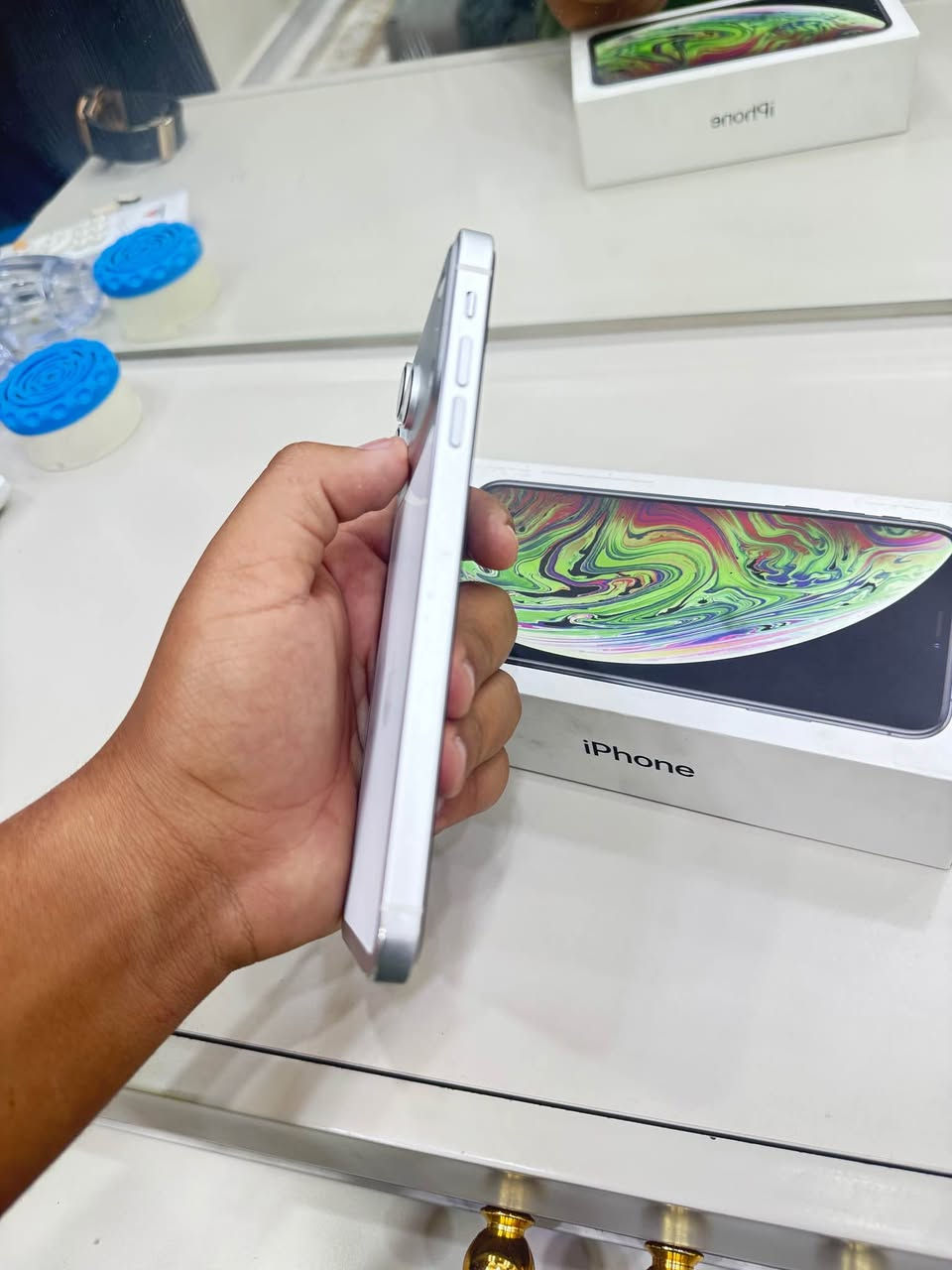 السلام عليكم أيفون اكس إس ماكس محور 17 برو ماكس جهاز جديد وما بيه اي مشكله نموذج m ذاكره 256 بطاريه 100% كلشي شغال بيه جهاز مكفول كامرته تصويره كلش حلو العنوان بصره تنومه السعر 300 البصرة, العراق


**إذا كنت صاحب هذا الإعلان وتريد حذفه لأي سبب، رجاءا أرسل رسالة إلى الدعم الفني**