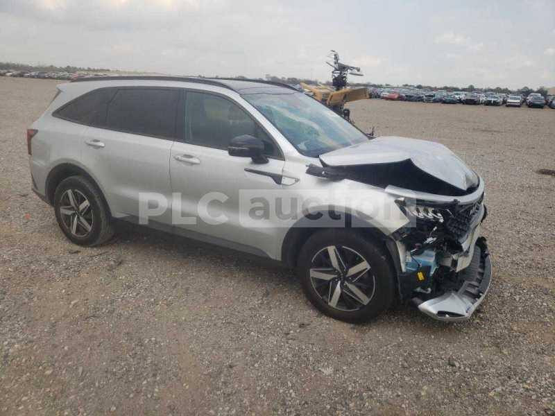 سورنتو مكينه ٢٤٠٠ جاهزه من كل شي موديل ٢٢ ماشيه ٦٦ السعر ٢٧٥ هاتف ***********
