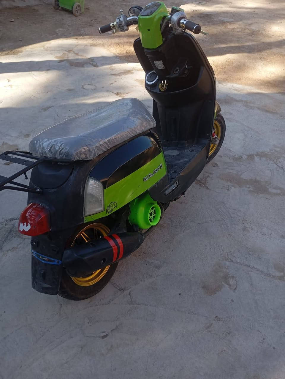 بوليسي للبيع جاهزة من كلشي موجودة بالحسينية السعر 700 وبيهة مجال للاستفسار
*********** مكلف بالنشر
