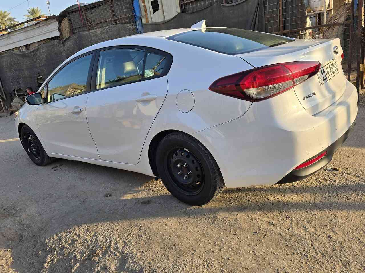 سلام وعليكم فورتي ١٨ بغداد امريكي مكفوله من صبغ مكانها بابل الاثار ***********
