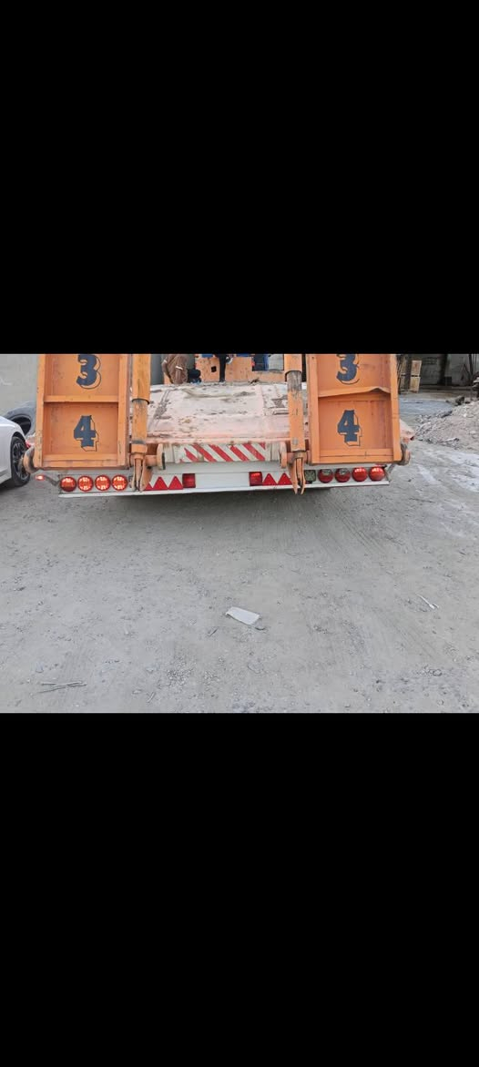 السلام عليكم عربانه لودر للبيع  جاهزه حداديه تخم تاير كهربائيات عربانه جاهزه من كلشي مكان ناصريه مركز للاستسفار ***********
